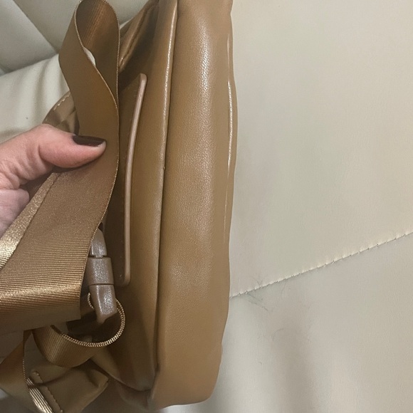 Steve Madden- Tan Faux leather belt bag- EUC - Picture 8 of 9